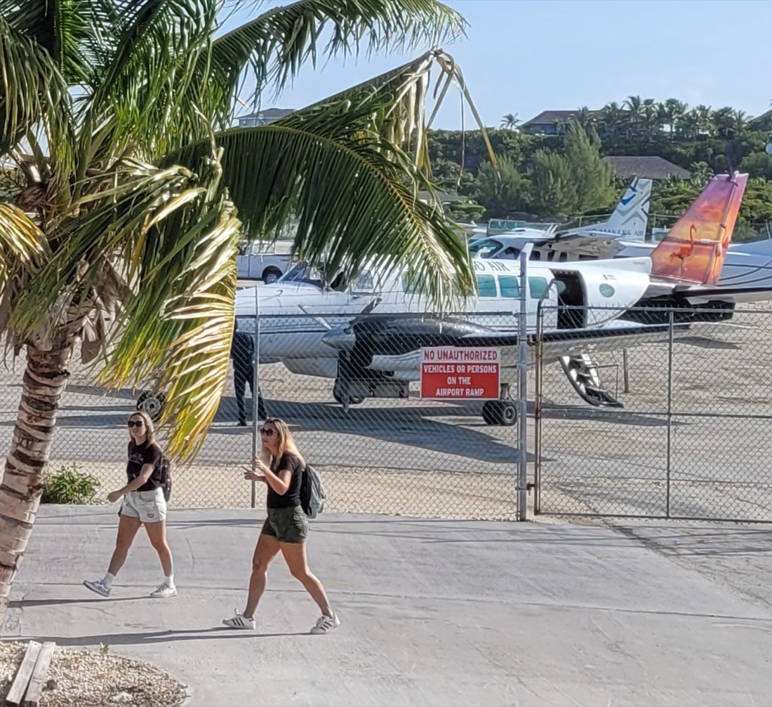 Fly-in arrivals at Staniel Cay airstrip